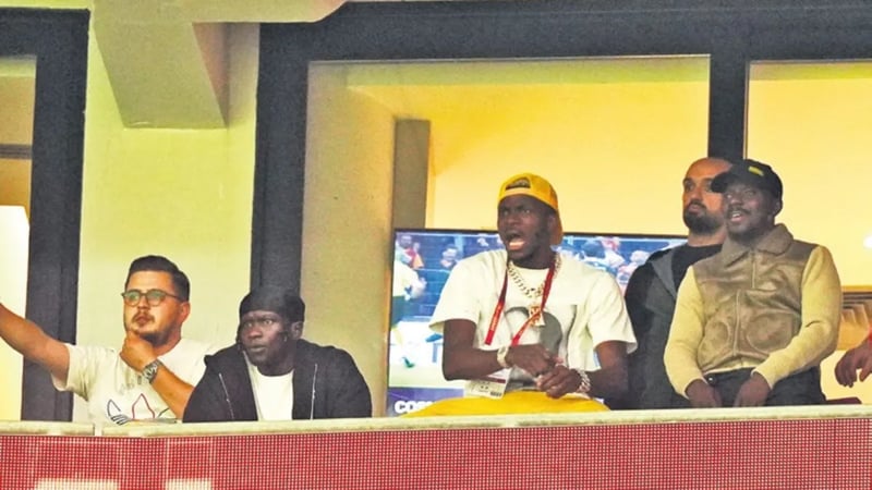 Locada yerinde duramadı