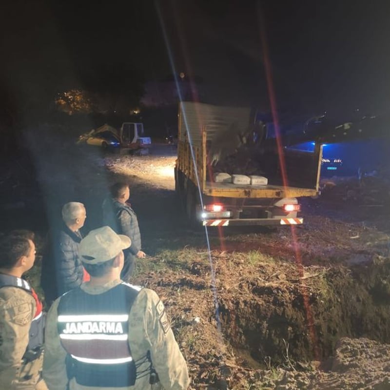 1 ton kaçak et ele geçirildi