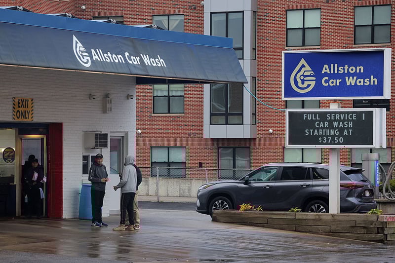 ‘Pump Up the Numbers’: Republican Student Claims Credit for ICE Raid on Car Wash That Led to 9 Arrests