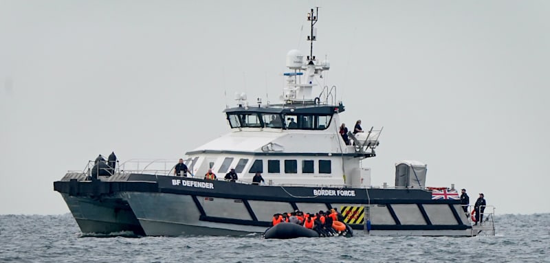 „Ich werde Großbritanniens goldenen Pass für Asylbewerber abschaffen“ – London plant die Asyl-Wende