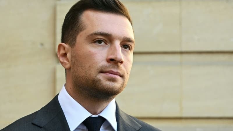 "Je vais bien": Jordan Bardella s'exprime après qu'un homme lui a écrasé un oeuf sur la tête dans le Tarn-et-Garonne