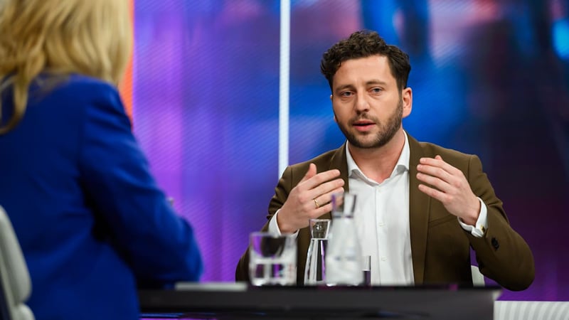 Illner-Talk zum Stadtbild-Zoff - Grünen-Chef: „Ich sehe Verwahrlosung auf der Straße“