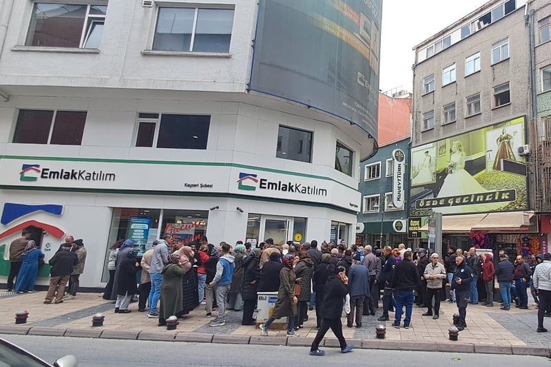 Sosyal Konut Projesi için başvuru sırası bitmek bilmiyor: “Devletin konut sorununa çözüm bulması lazım”